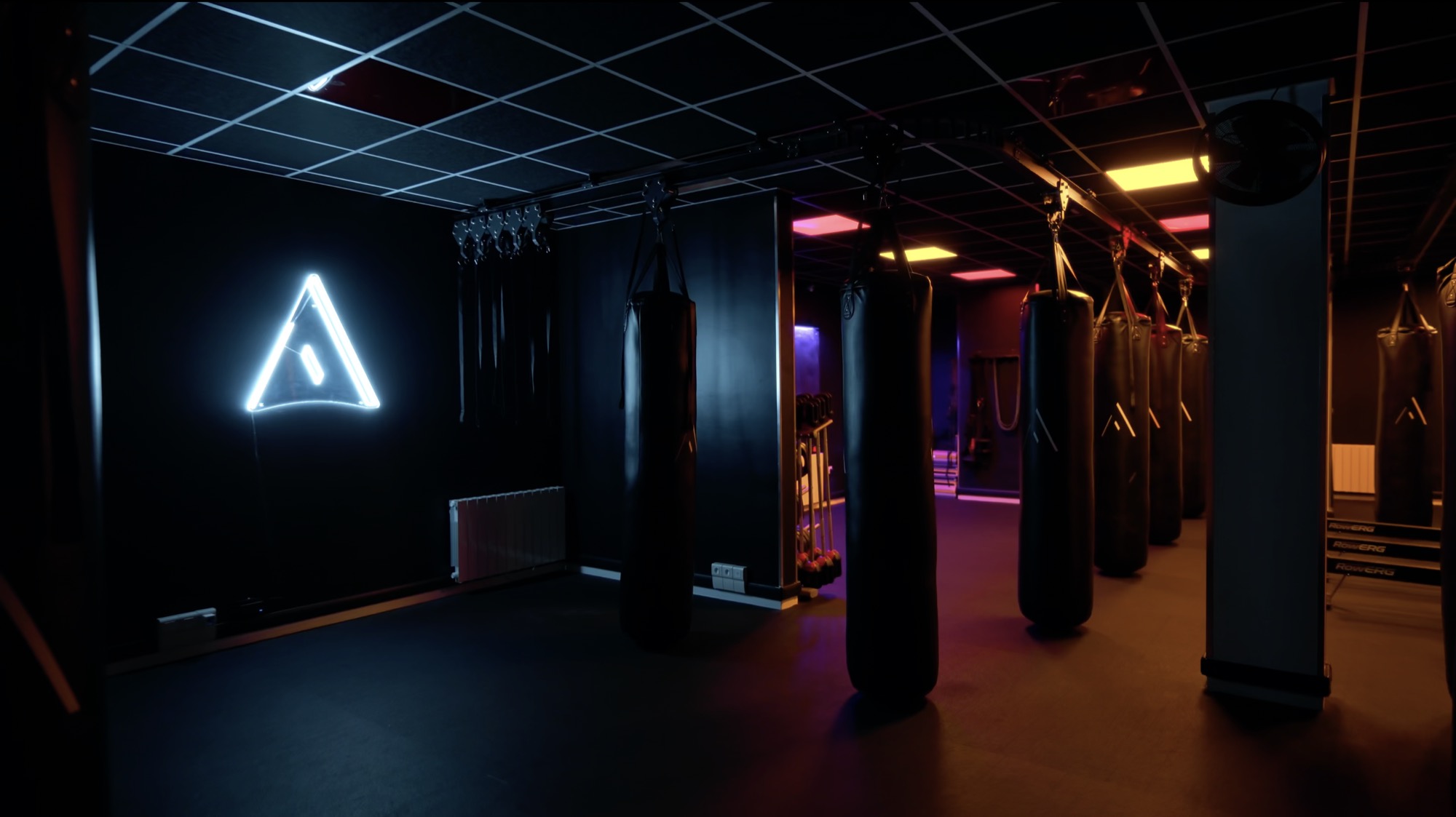 Le Training Studio d'Atrium Caen : sacs de frappe et ambiance